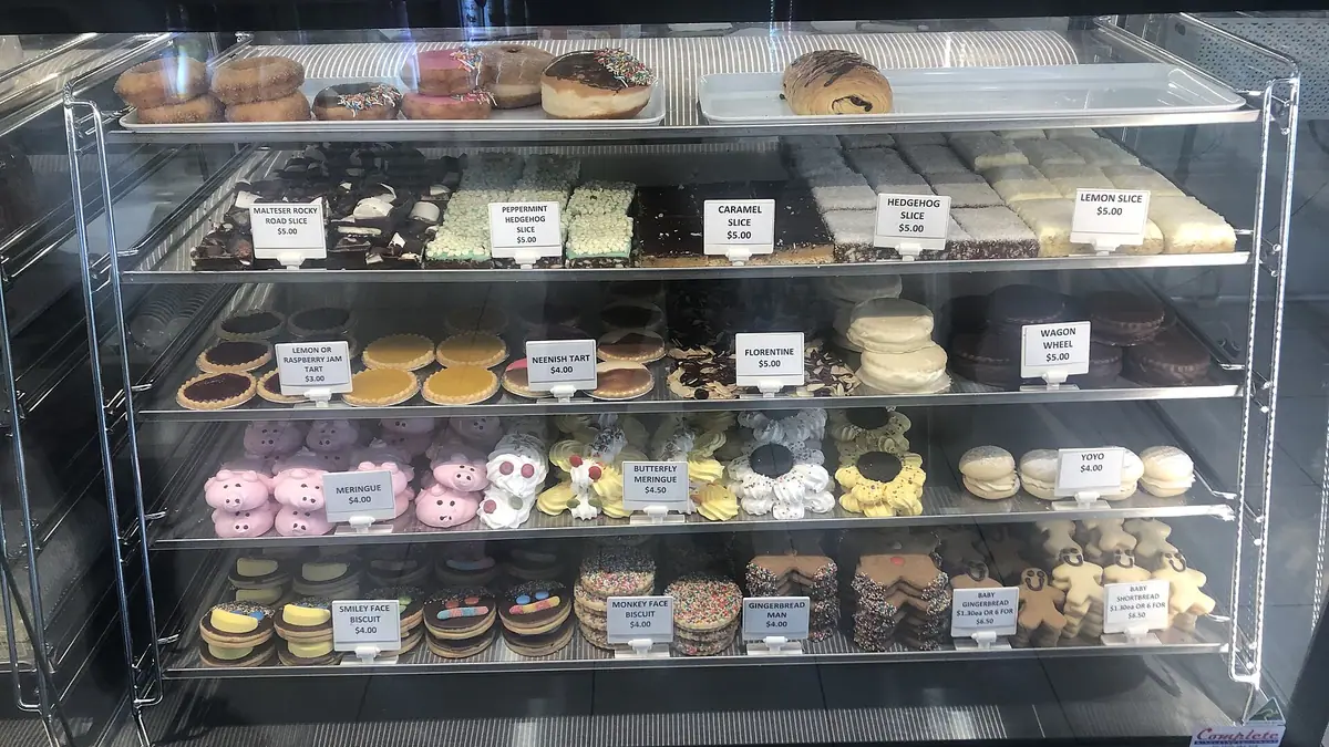 Jenkins Bakery – bakery in Llanelli town centre